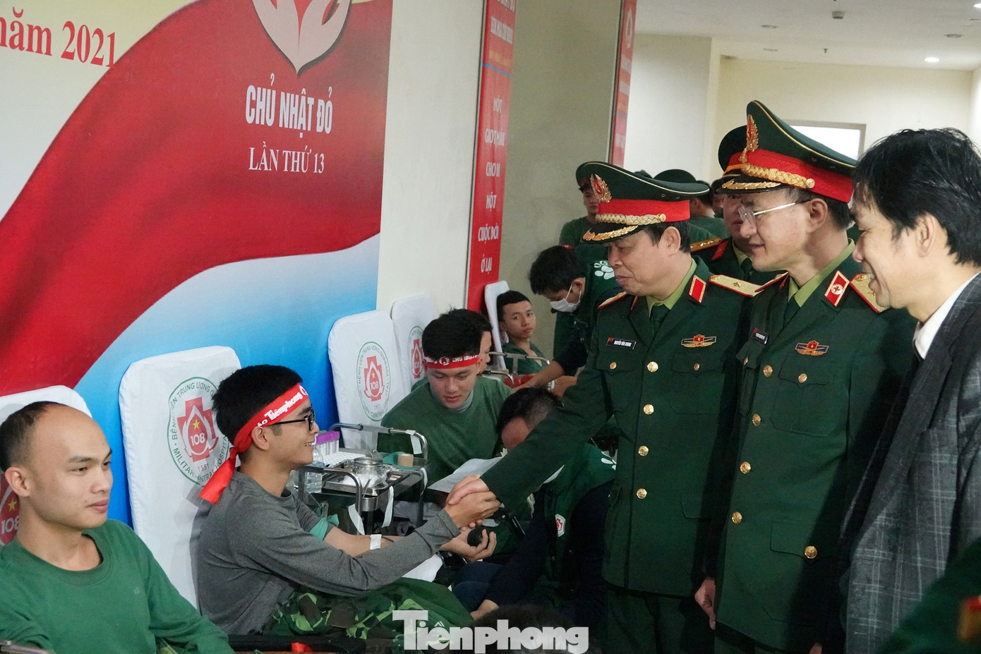 Sĩ quan quân đội tương lai hưởng ứng Chủ nhật Đỏ lần thứ XIII ảnh 8