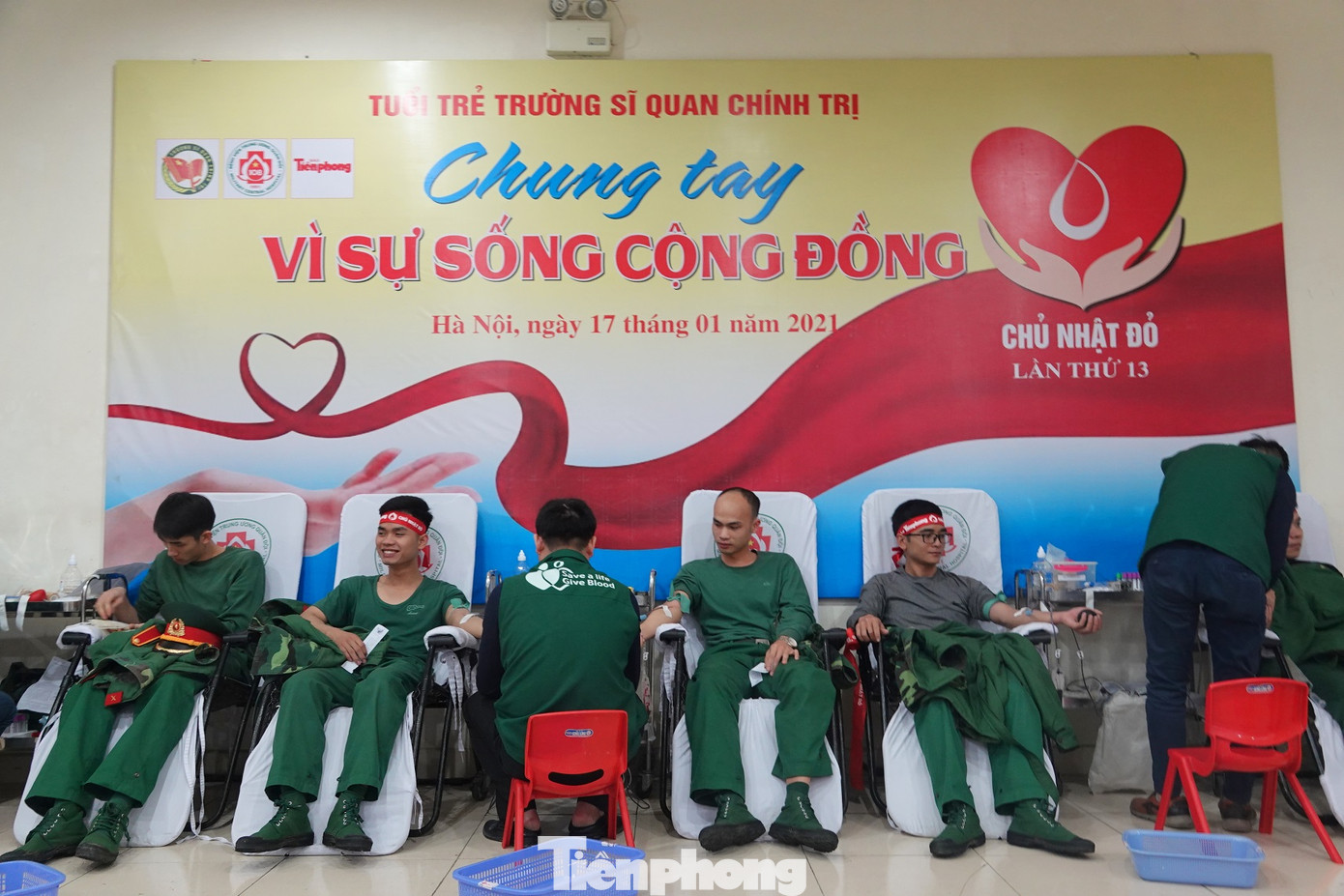 Sĩ quan quân đội tương lai hưởng ứng Chủ nhật Đỏ lần thứ XIII ảnh 4