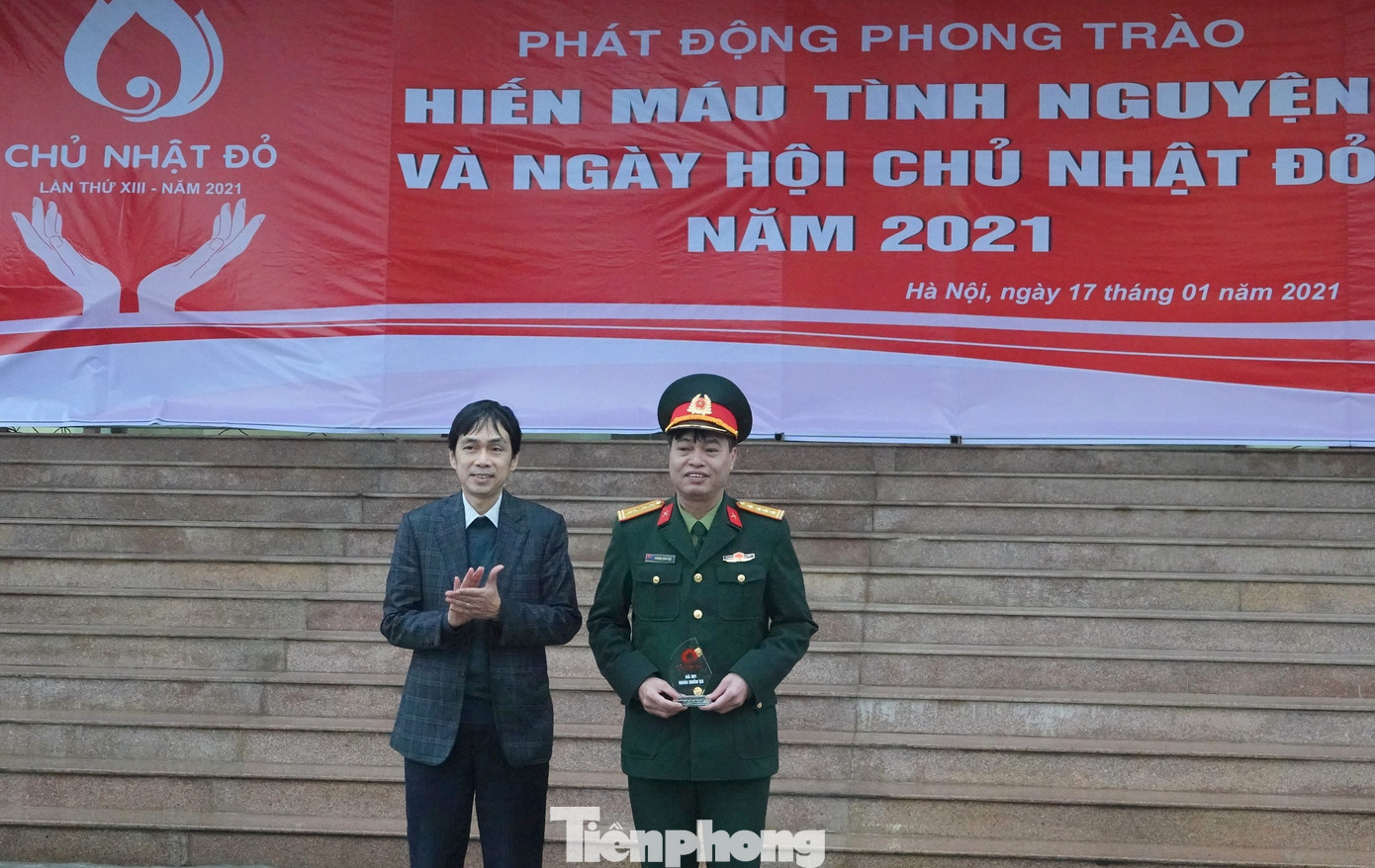 Sĩ quan quân đội tương lai hưởng ứng Chủ nhật Đỏ lần thứ XIII ảnh 2