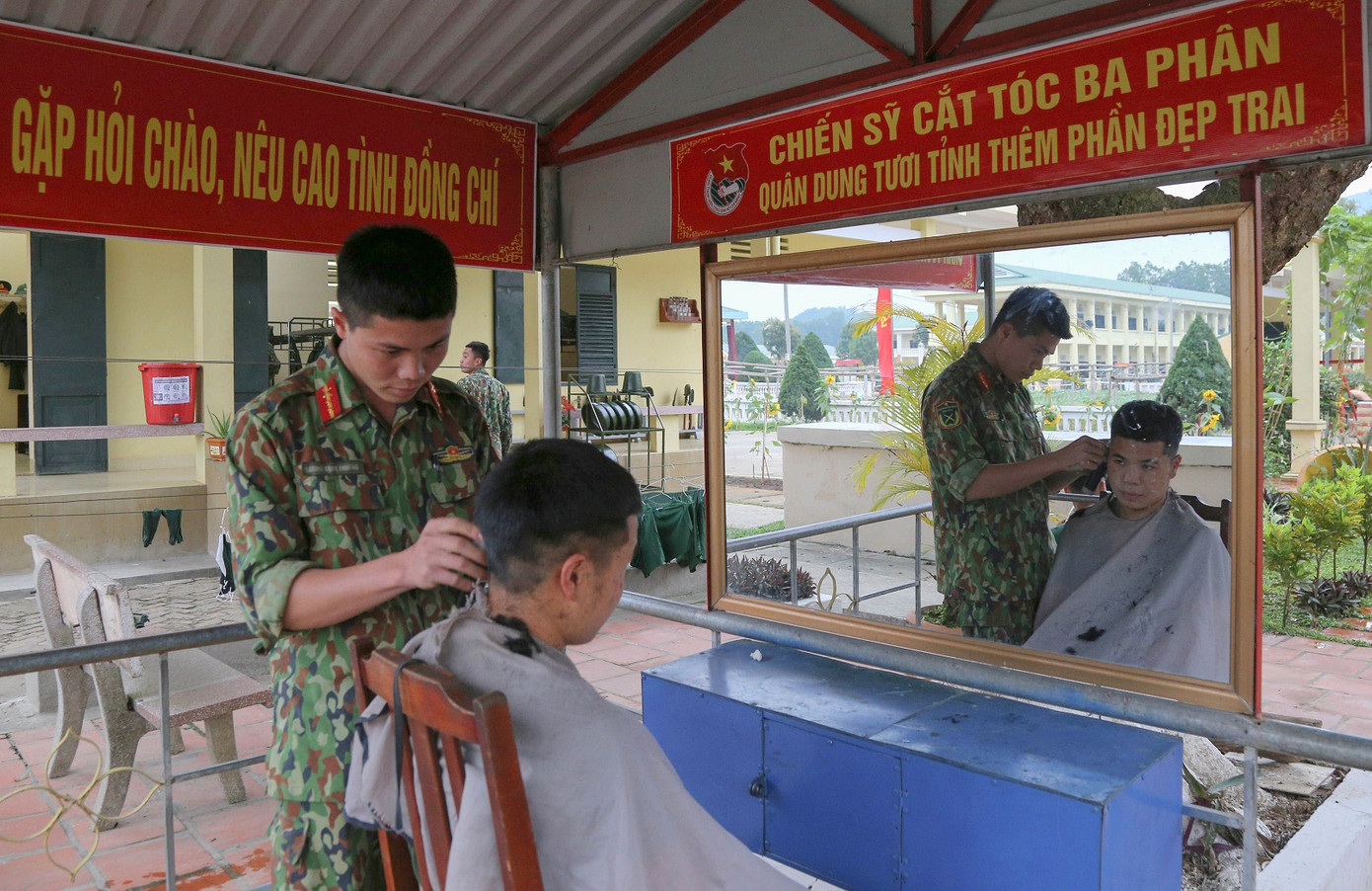 Tân binh Trung đoàn 246 gác nỗi nhớ nhà, hăng say tập luyện ảnh 10