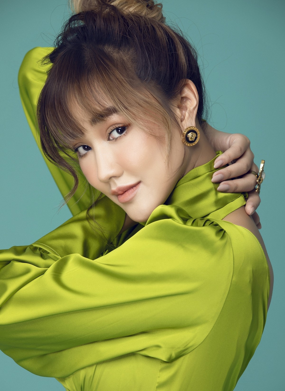 Maya khoe vòng một bốc lửa với loạt ảnh đón tuổi mới ảnh 6