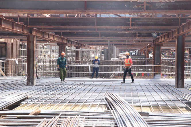 Ngắm kiến trúc “sang chảnh”, lung linh của Ga Nhà hát Thành phố thuộc tuyến Metro số 1 ảnh 5