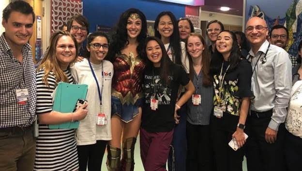 Minh tinh rất tích cực tham gia các hoạt động về bình đẳng giới tại Hollywood. Hé lộ menu Gal Gadot phải tuân thủ khi đóng Wonder Woman: Có một món ai cũng biết làm! ảnh 5
