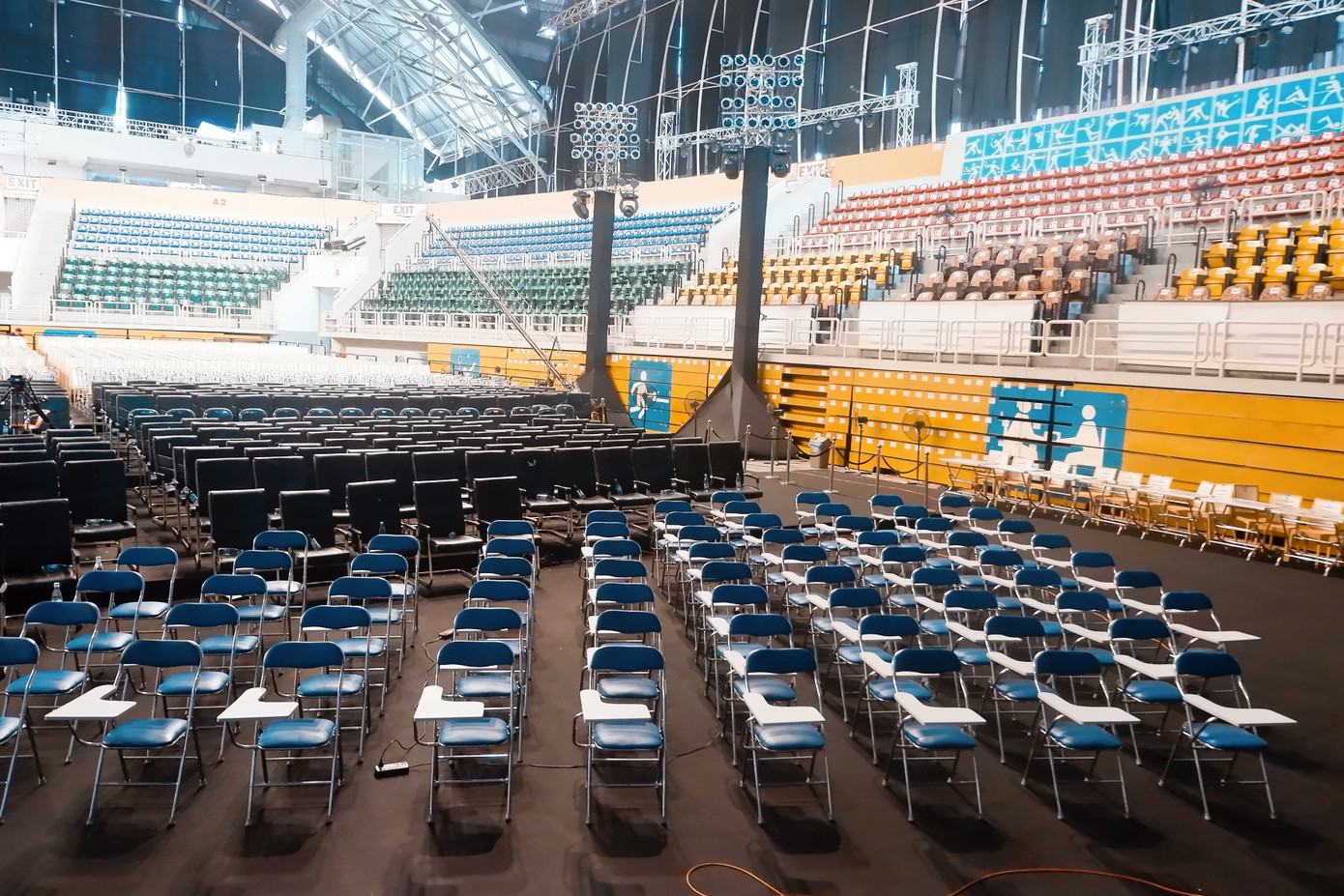 Toàn cảnh sân khấu hoành tráng của đêm Chung kết Hoa Hậu Việt Nam 2020 trước “giờ G“ ảnh 10