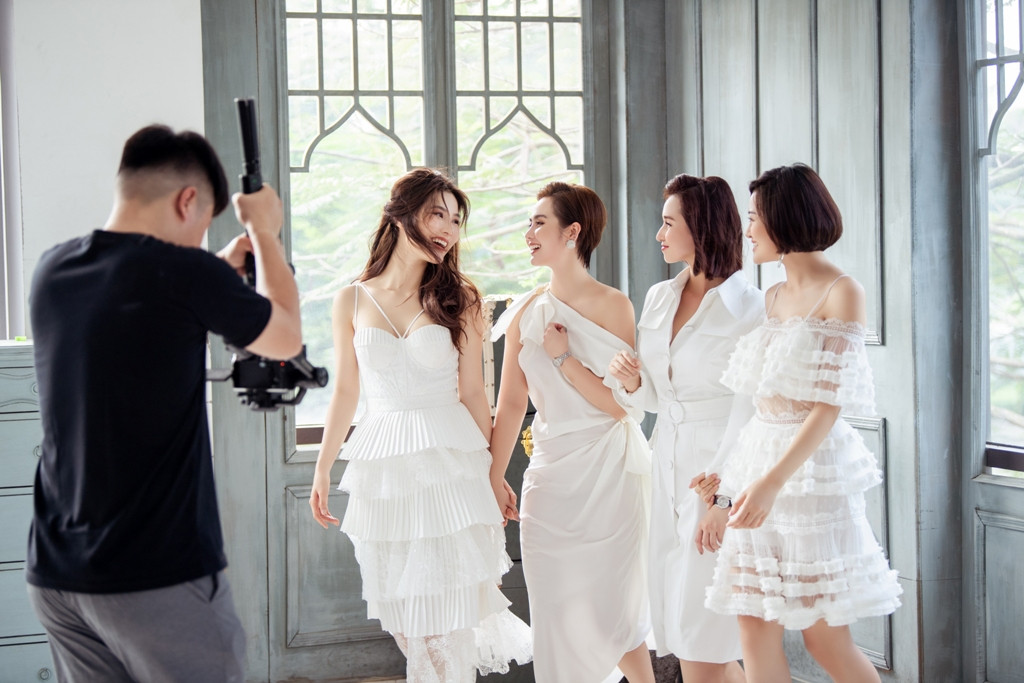 Bộ tứ mỹ nhân 'Tình yêu và tham vọng' khoe vóc dáng nuột nà, gợi cảm ảnh 5