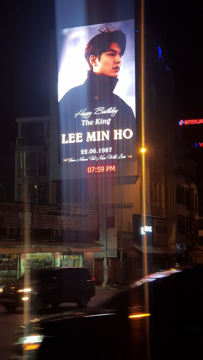 FC tại Việt Nam chi hơn 150 triệu đồng thuê bảng LED chúc mừng sinh nhật Lee Min Ho ảnh 2