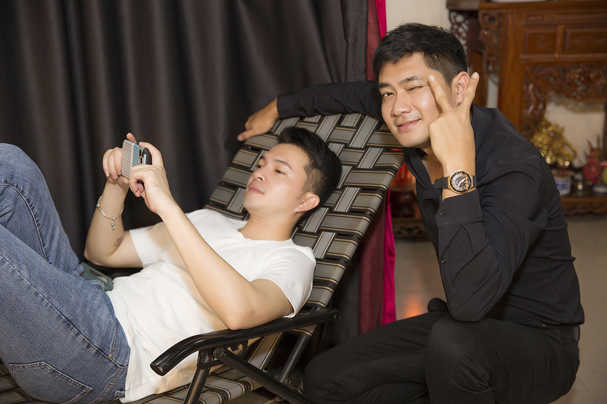 Sân khấu của NSND Hồng Vân sáng đèn lại sau dịch, nhiều nghệ sĩ đến ủng hộ ảnh 2