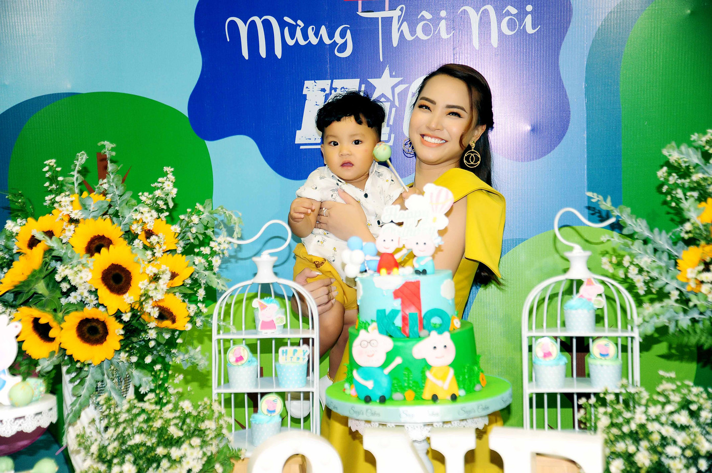 Trường Giang một mình dự tiệc thôi nôi con của Hải Băng ảnh 5