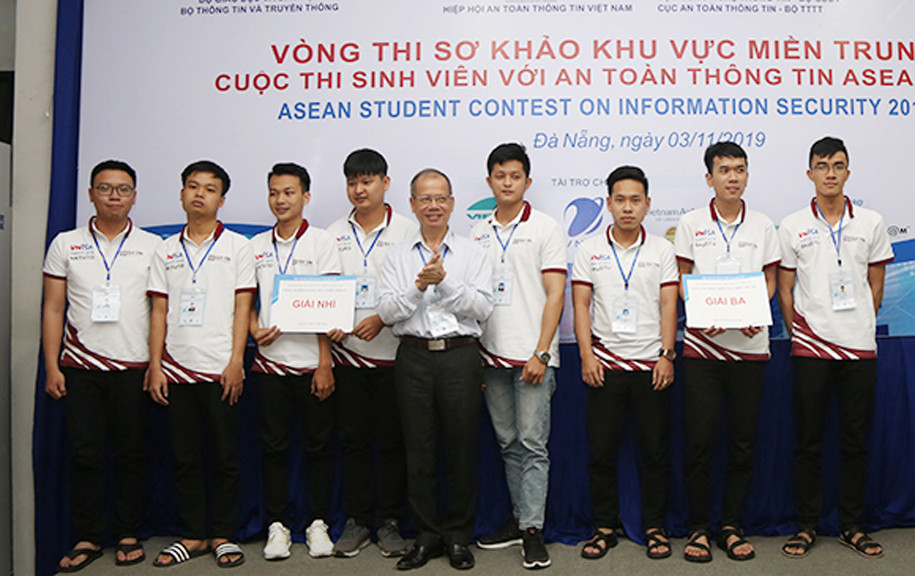ĐH Duy Tân vô địch 'Sinh viên với An toàn Thông tin ASEAN 2019' khu vực miền Trung ảnh 1