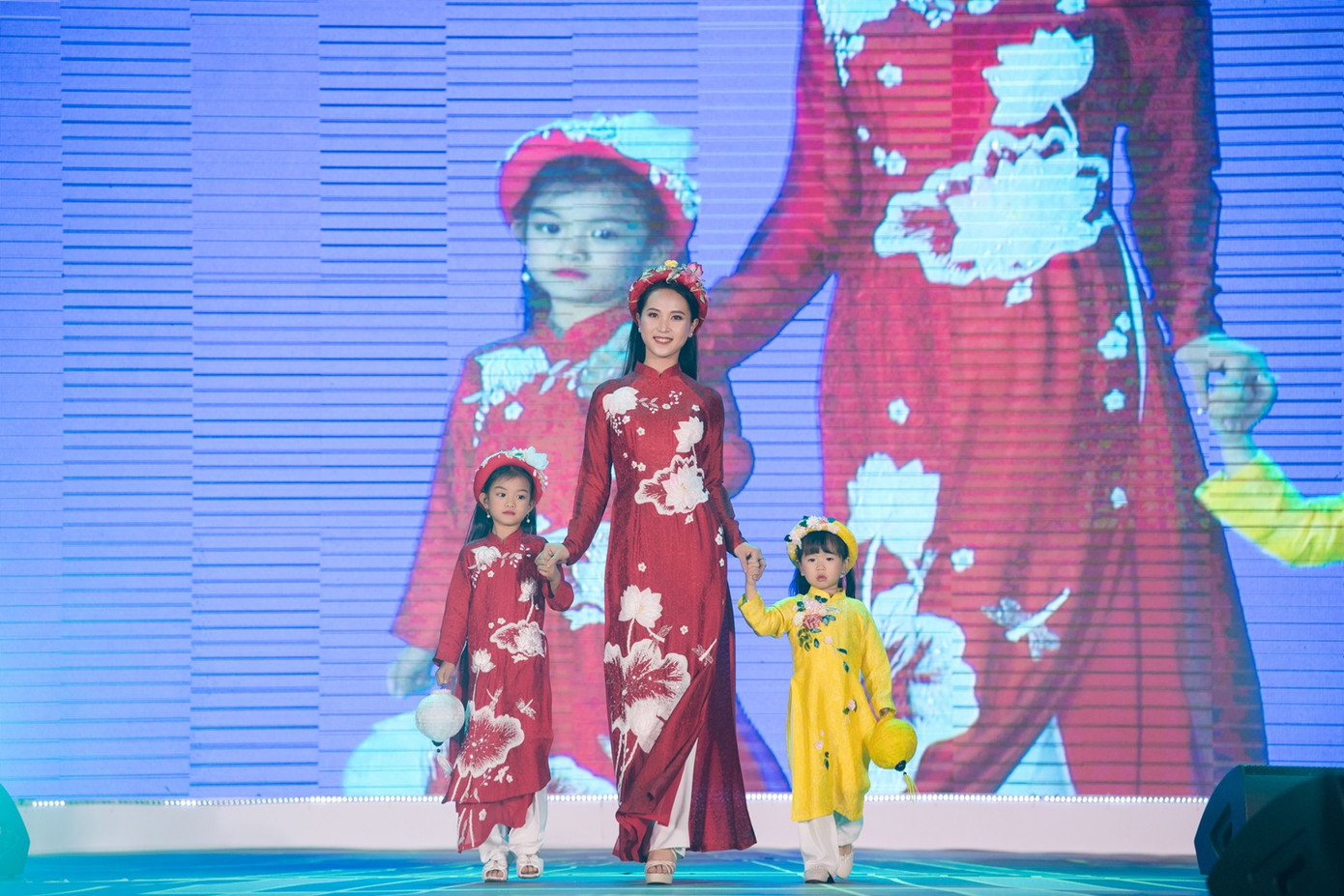 The Color Queen: Đại tiệc âm nhạc cho khán giả thủ đô ảnh 7