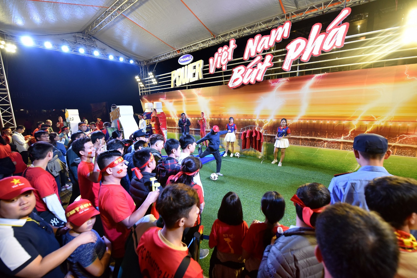 Nhìn từ chiến thắng UAE: Nền tảng thể lực – Bệ phóng cho đội tuyển Việt Nam bay cao ảnh 4