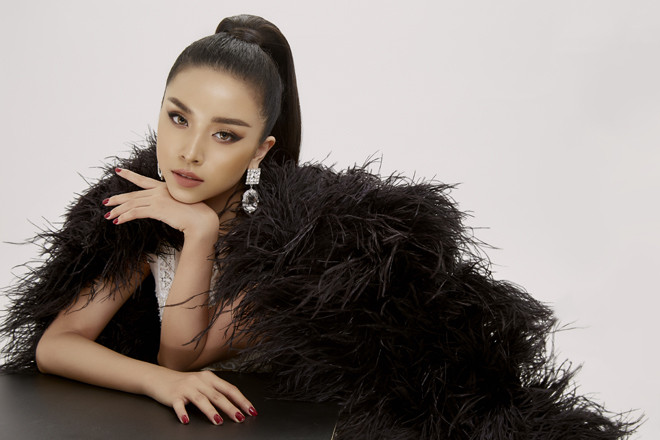 Lộ bản vẽ trang phục dân tộc của Á hậu Thúy An ảnh 5