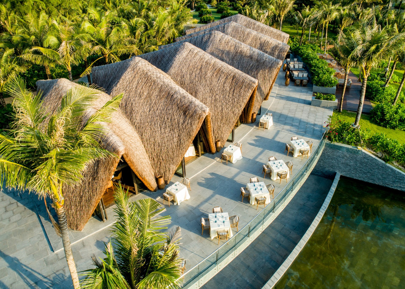 Ngắm hoàng hôn của bãi Trường tại 4 điểm Check In cực chất của InterContinental Phu Quoc Long Beach Resort ảnh 3