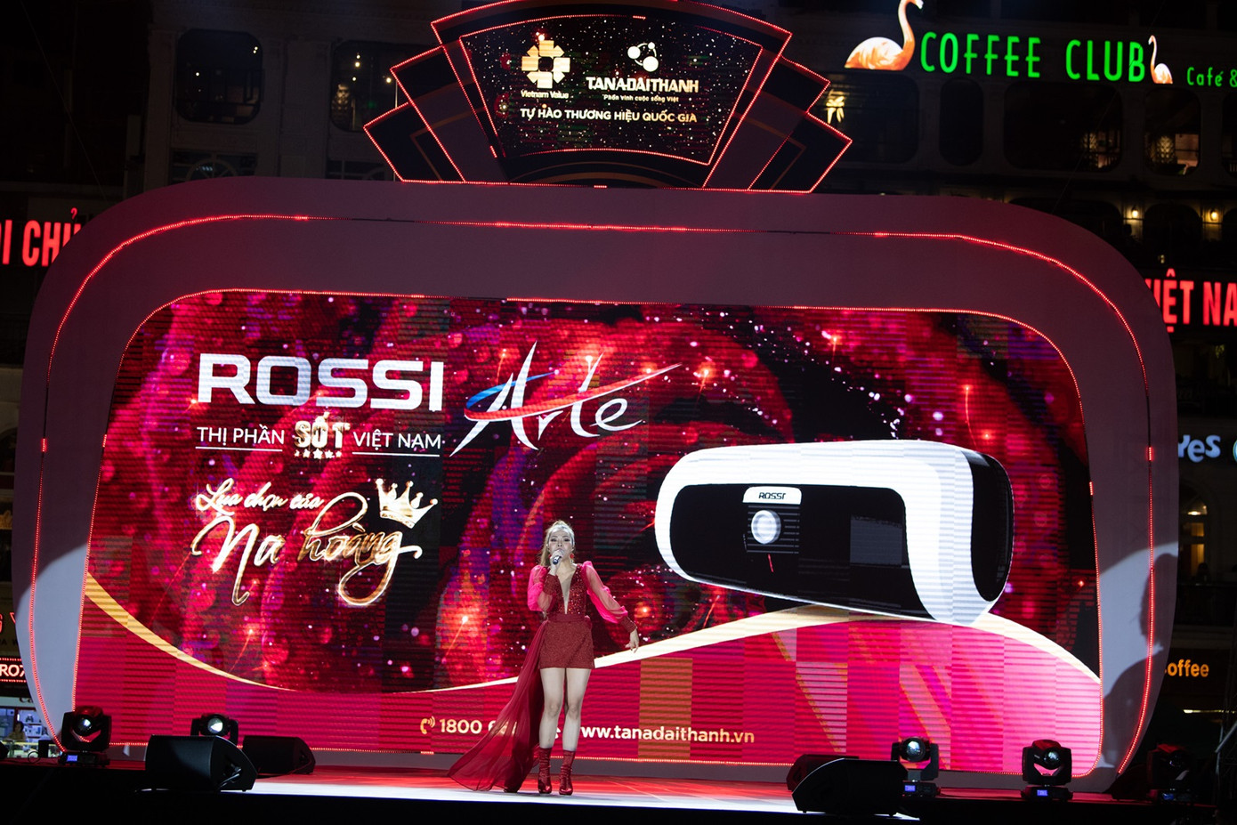 The Color Queen: Đại tiệc âm nhạc cho khán giả thủ đô ảnh 4