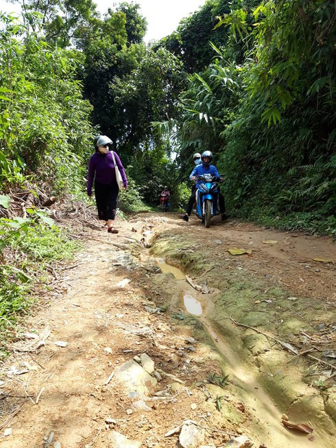 Hành trình gieo chữ giữa núi rừng của thầy cô giáo Điện Biên ảnh 10