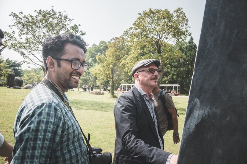 Đoàn nghệ sĩ châu Á ngỡ ngàng với Triển lãm nghệ thuật độc đáo tại Đại Lải ảnh 6