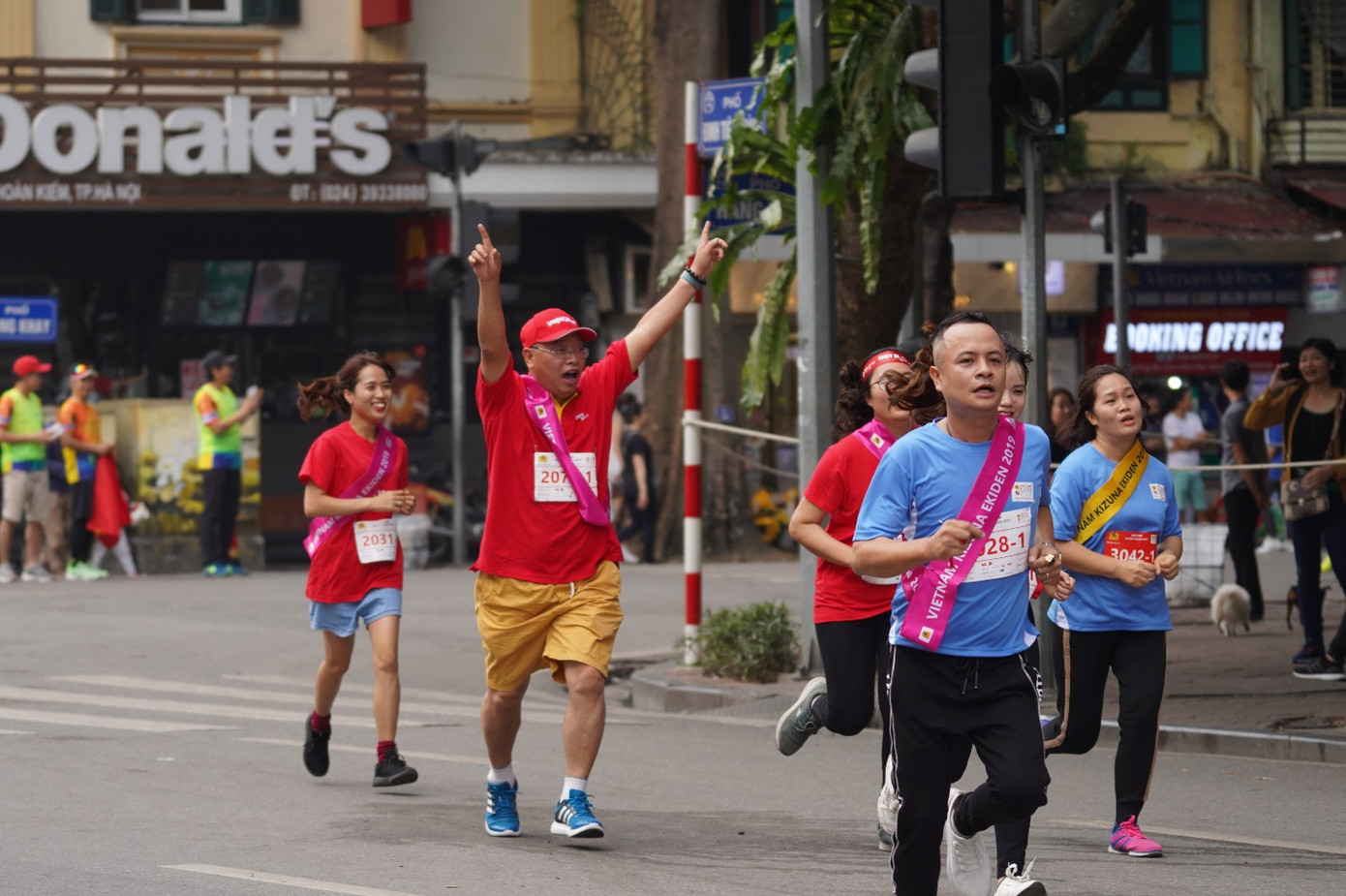 Vietjet cùng máy bay Amy chạy tiếp sức tại giải Kizuna Ekiden 2019 ảnh 5