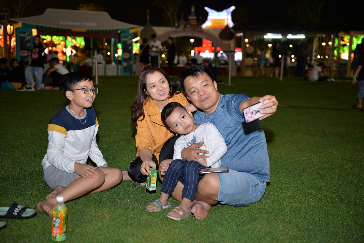 Cuối tuần náo nhiệt tại trung tâm mới phía Tây Hà thành ảnh 5