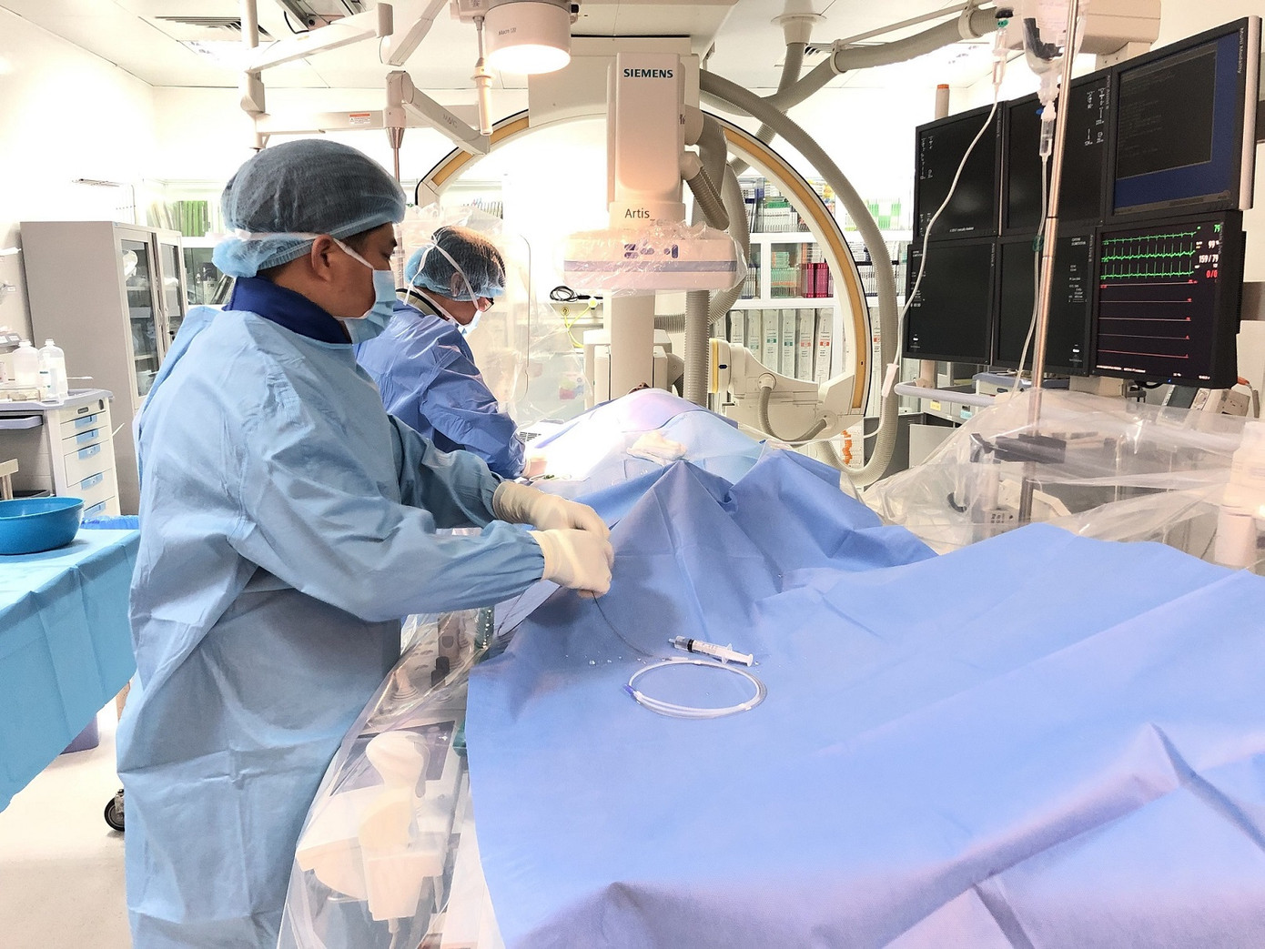 Cứu bệnh nhân nhồi máu cơ tim cấp khỏi 'cửa tử' trong thời gian ngắn kỷ lục ảnh 3