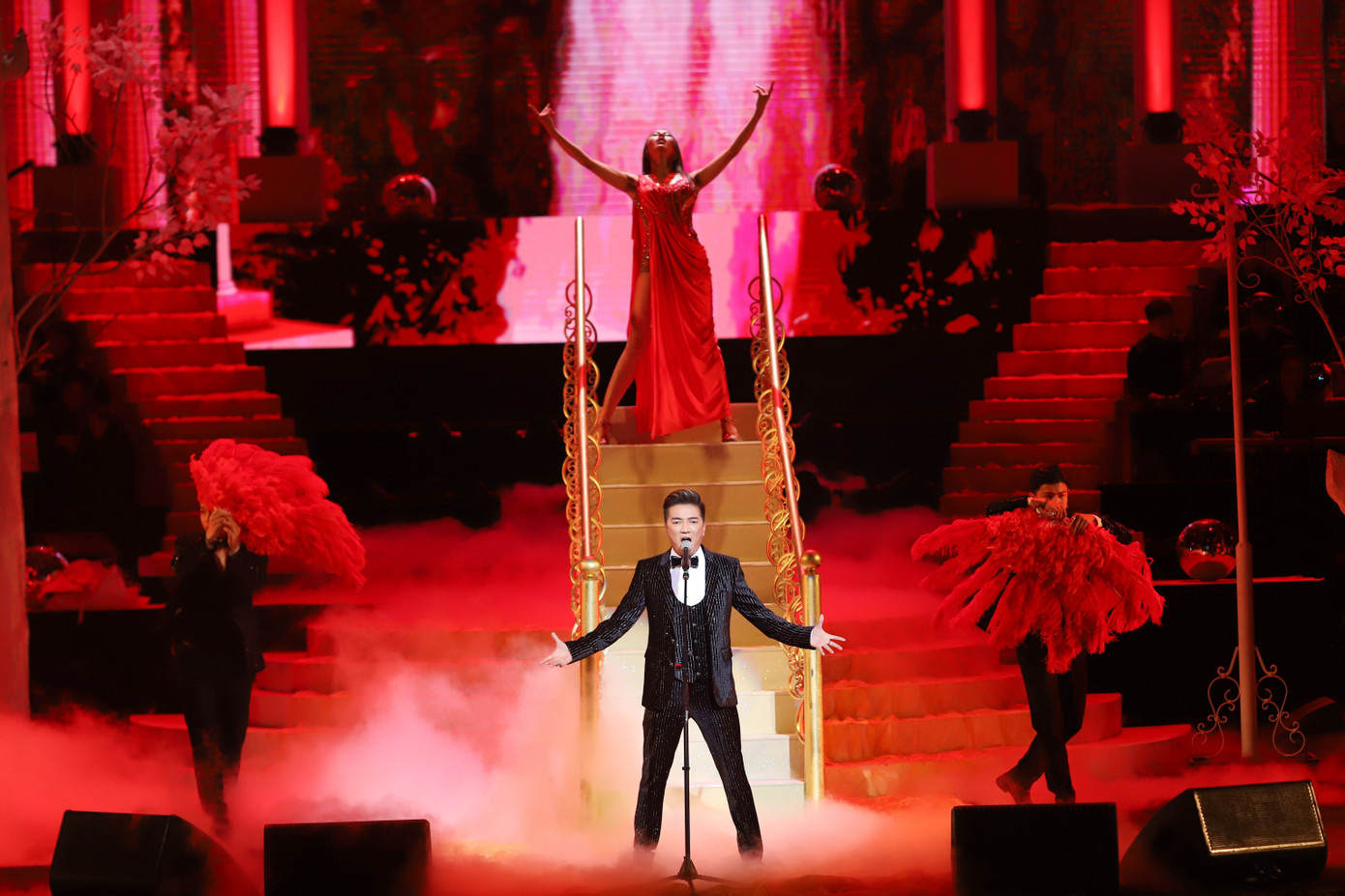 Lam Trường hát Gót hồng tại đại nhạc hội chào Xuân quy tụ dàn sao hot ảnh 4