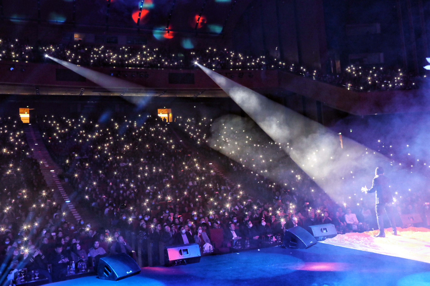 Lam Trường hát Gót hồng tại đại nhạc hội chào Xuân quy tụ dàn sao hot ảnh 5