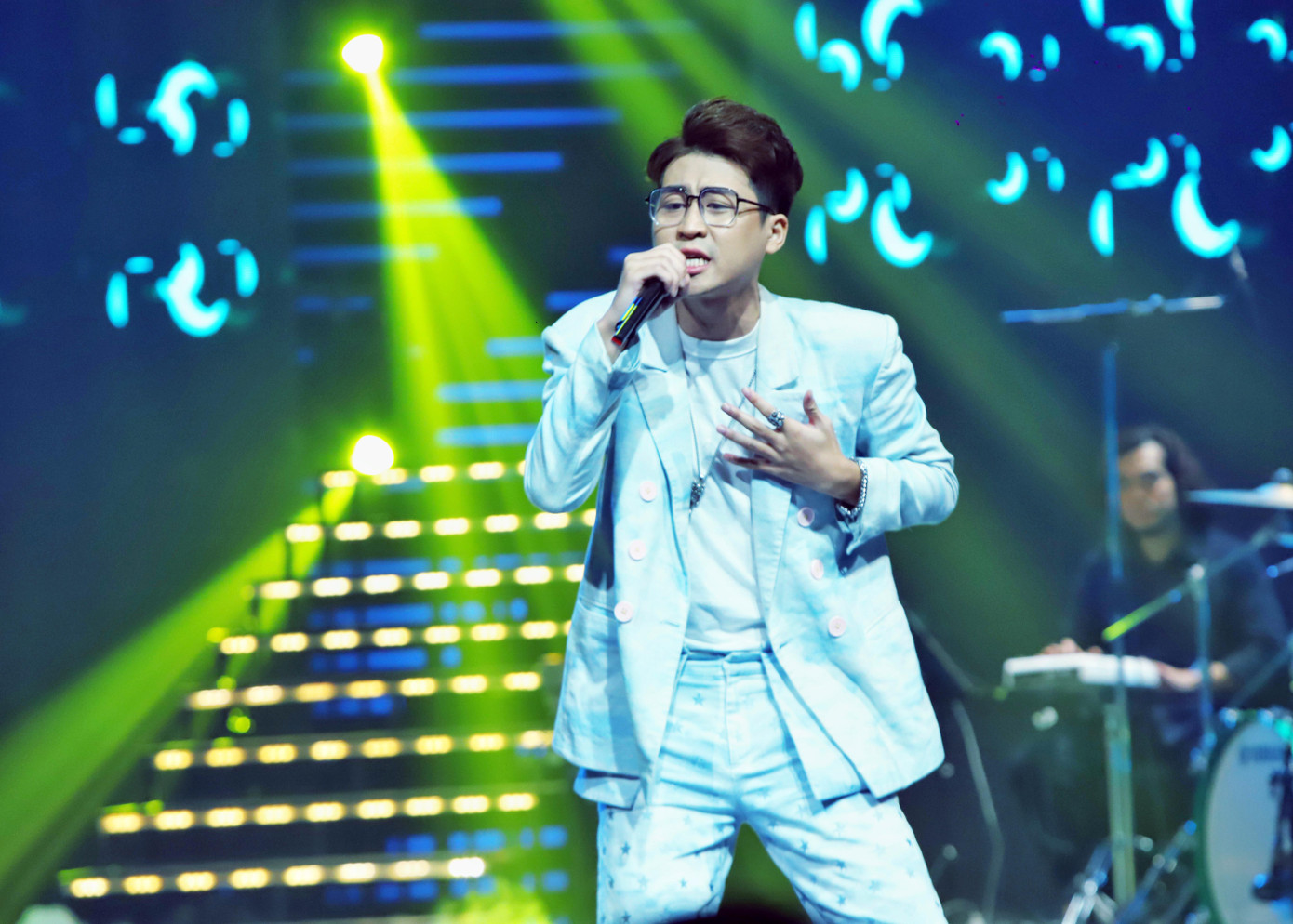 Hồ Quỳnh Hương hát nhạc Xuân tại Gala Giai điệu Kết nối ảnh 4