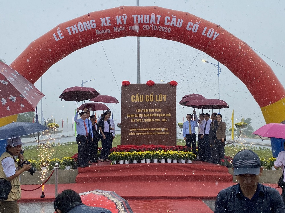 Thông xe kỹ thuật cầu dây văng hiện đại nhất Quảng Ngãi ảnh 1