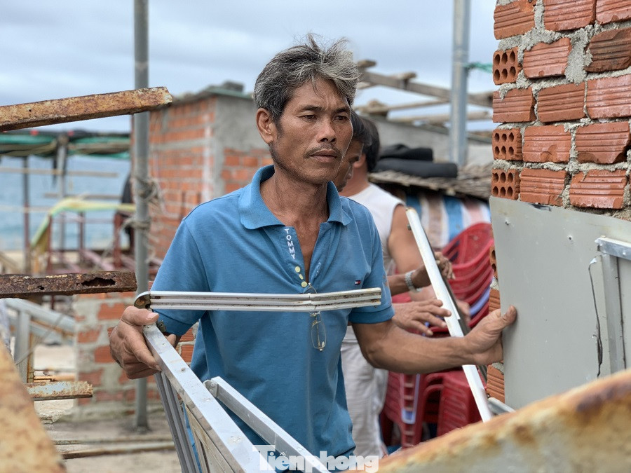 Những 'ngôi nhà cổ tích' ở đảo Lý Sơn hoang tàn sau bão ảnh 4