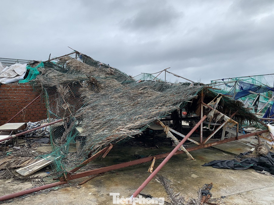 Những 'ngôi nhà cổ tích' ở đảo Lý Sơn hoang tàn sau bão ảnh 15