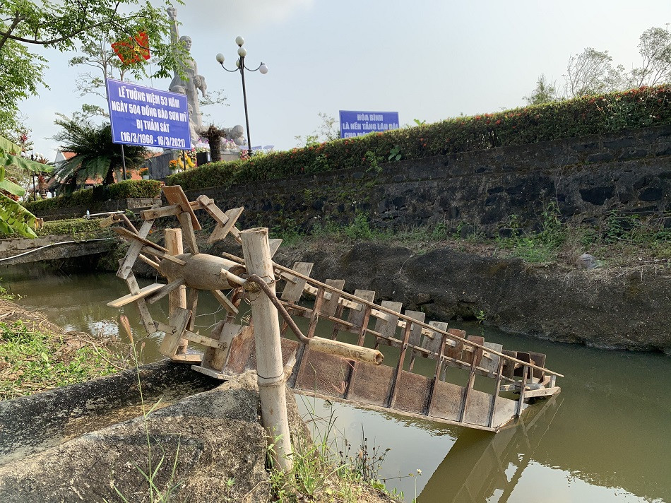 Dâng hương tưởng niệm 53 năm ngày đồng bào Sơn Mỹ bị thảm sát ảnh 18