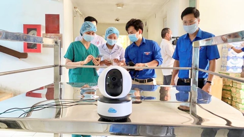 'Robot vận chuyển' phục vụ bệnh nhân trong khu cách ly ảnh 2