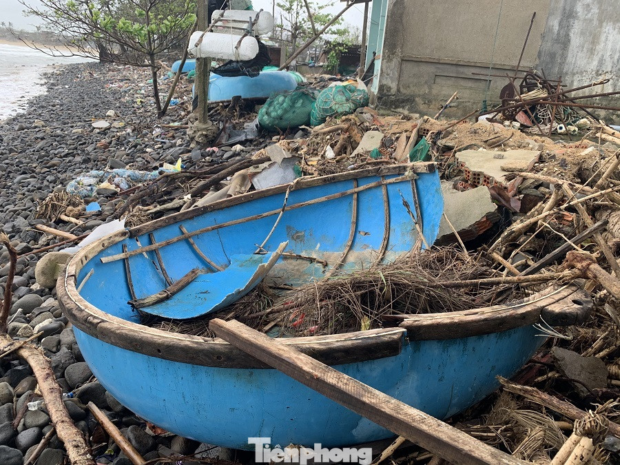 Triều cường 'nuốt' nhiều nhà dân ở vùng ven biển Quảng Ngãi ảnh 14