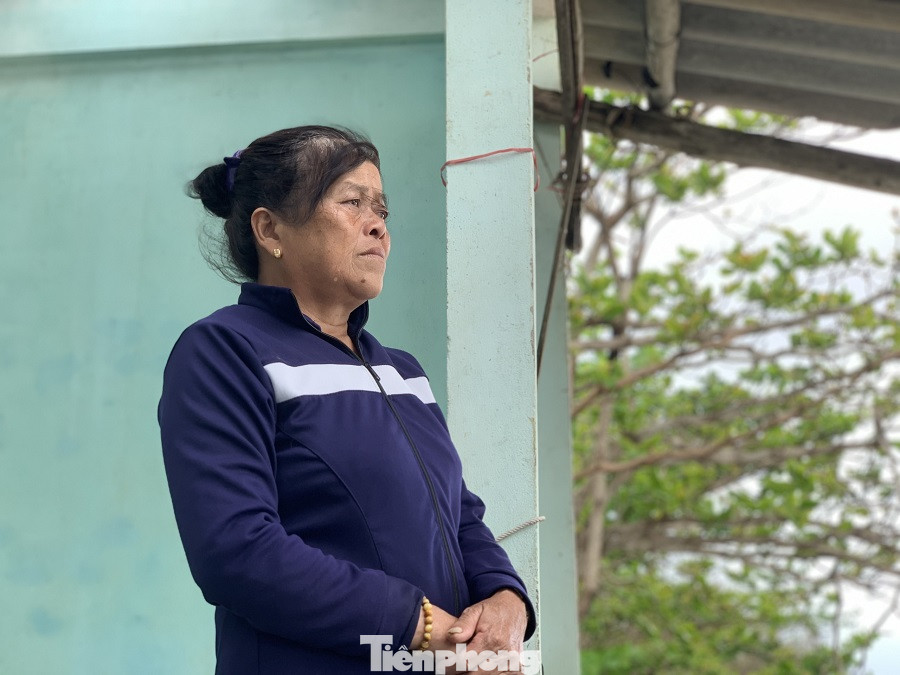 Triều cường 'nuốt' nhiều nhà dân ở vùng ven biển Quảng Ngãi ảnh 13