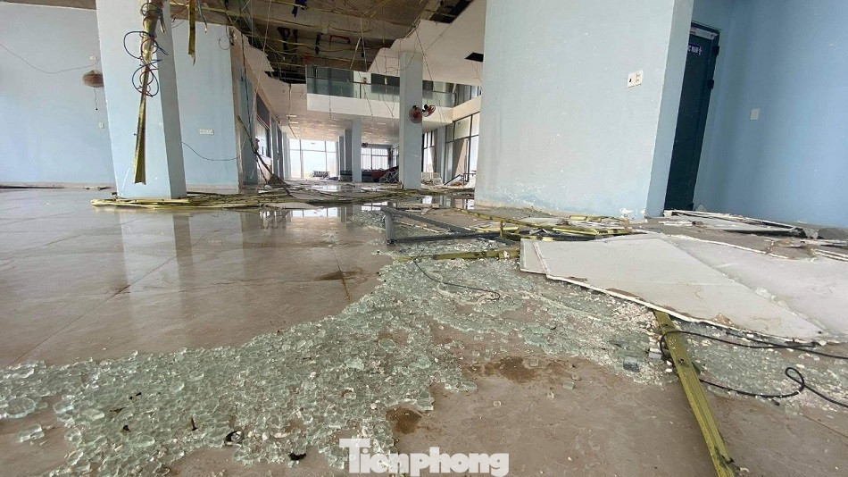 Công trình 250 tỷ chưa nghiệm thu đã 'thương tích đầy mình' vì bão ảnh 3