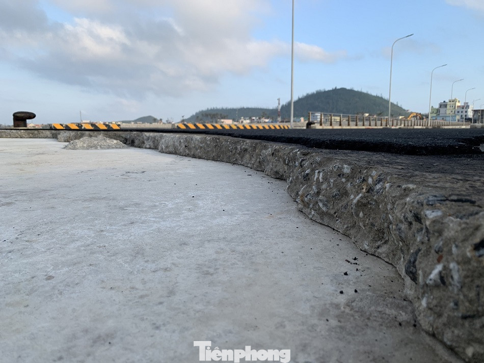 Công trình 250 tỷ chưa nghiệm thu đã 'thương tích đầy mình' vì bão ảnh 6