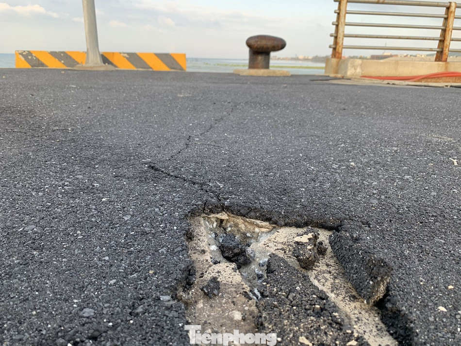 Công trình 250 tỷ chưa nghiệm thu đã 'thương tích đầy mình' vì bão ảnh 9