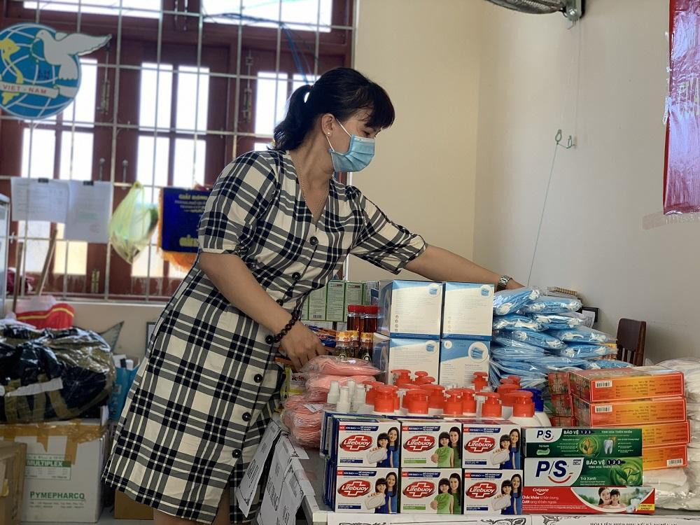 ‘Cửa hàng nụ cười’ của chị em xã nghèo chia sẻ với người gặp khó ảnh 9