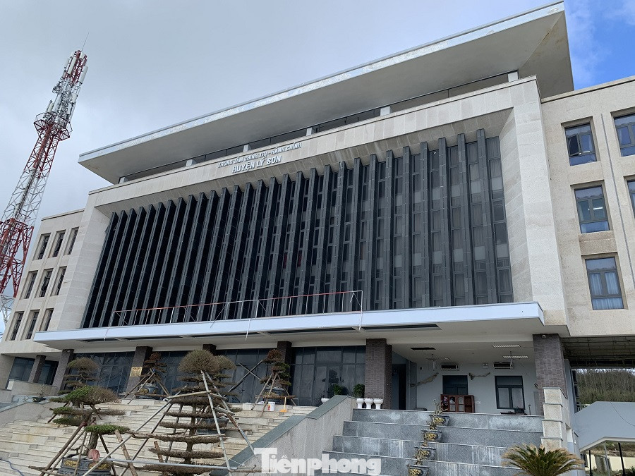 Quảng Ngãi khuyết nhiều vị trí lãnh đạo chủ chốt từ tỉnh đến huyện ảnh 1