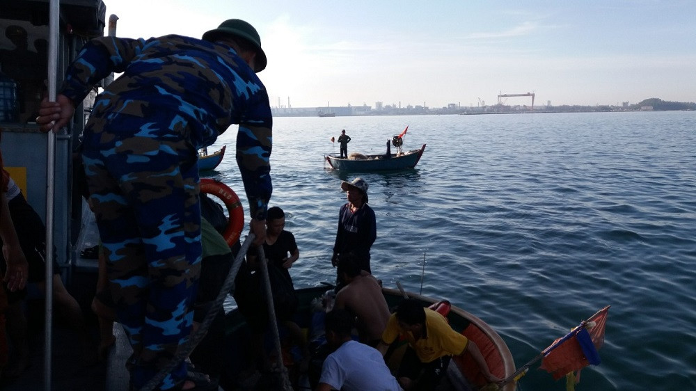 Cháy tàu chở dầu, một thuyền viên mất tích ảnh 3