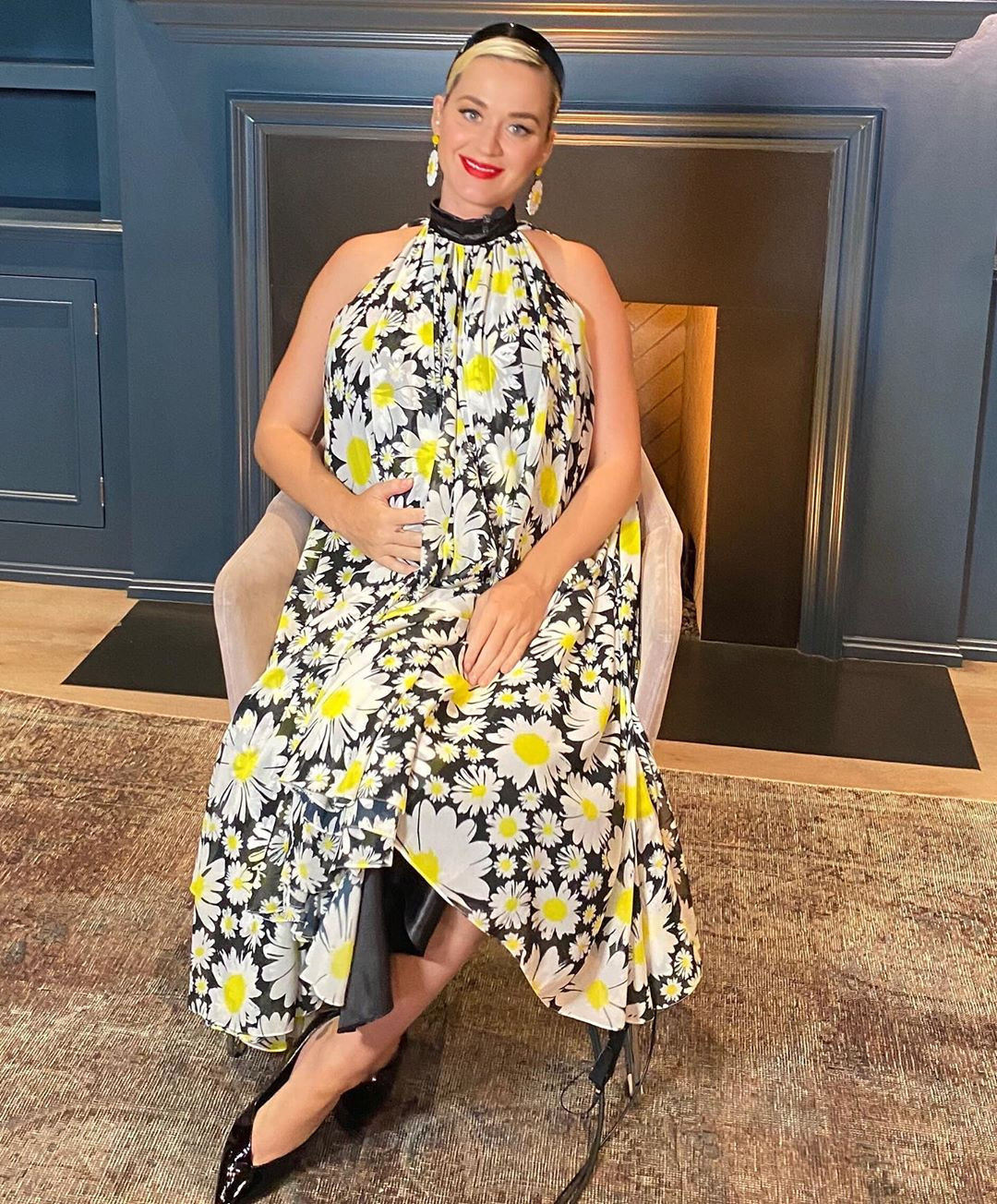 Katy Perry bụng bầu 'lùm lùm', mặc áo tắm đi nghỉ với hôn phu Orlando Bloom ảnh 9