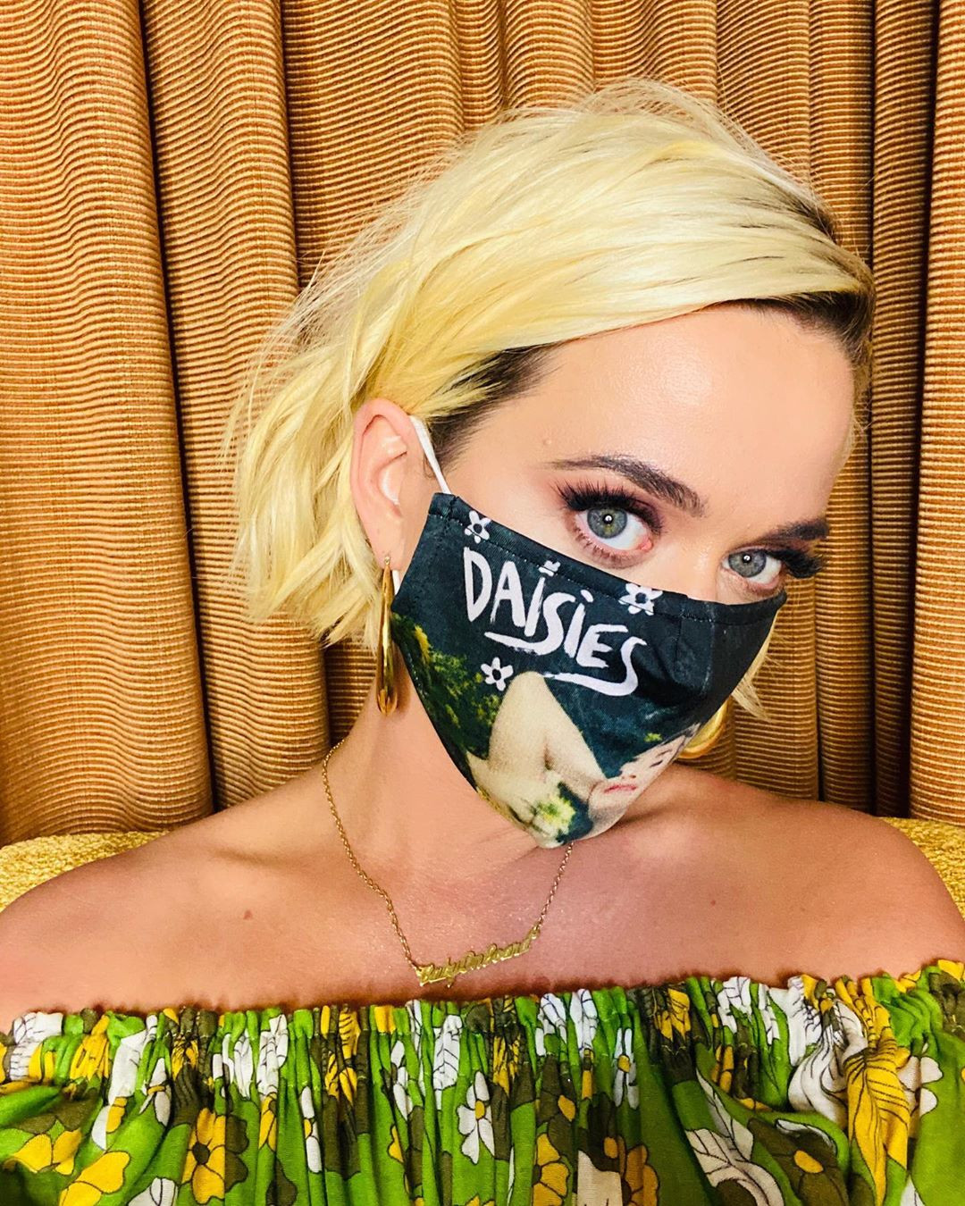 Katy Perry bụng bầu 'lùm lùm', mặc áo tắm đi nghỉ với hôn phu Orlando Bloom ảnh 14