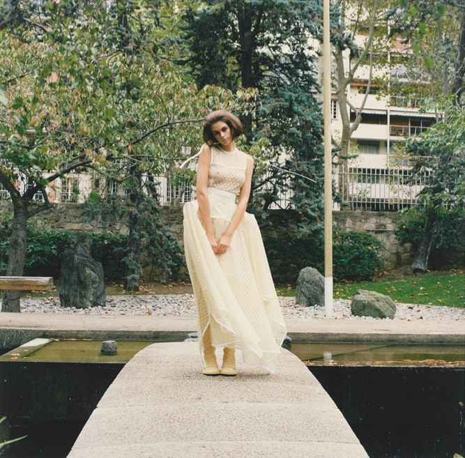 Con gái 19 tuổi của Cindy Crawford eo thon chân dài, xinh như nàng thơ ảnh 16