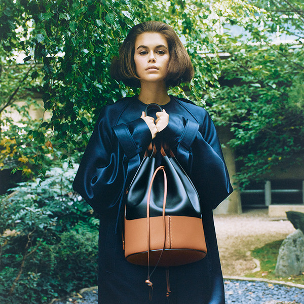 Con gái 19 tuổi của Cindy Crawford eo thon chân dài, xinh như nàng thơ ảnh 19