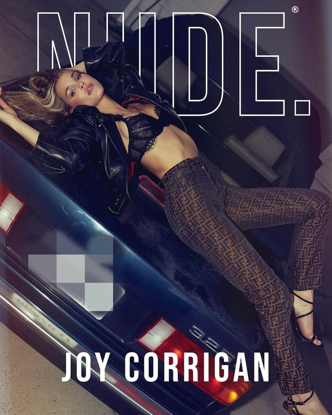 Đường cong đẹp ngất ngây của mỹ nhân tóc vàng Joy Corrigan ảnh 1