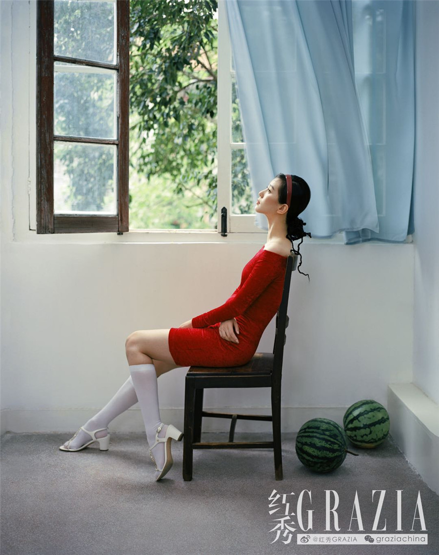 Sắc vóc gái một con quá đỗi gợi cảm của 'tiên nữ' Lưu Thi Thi ảnh 12