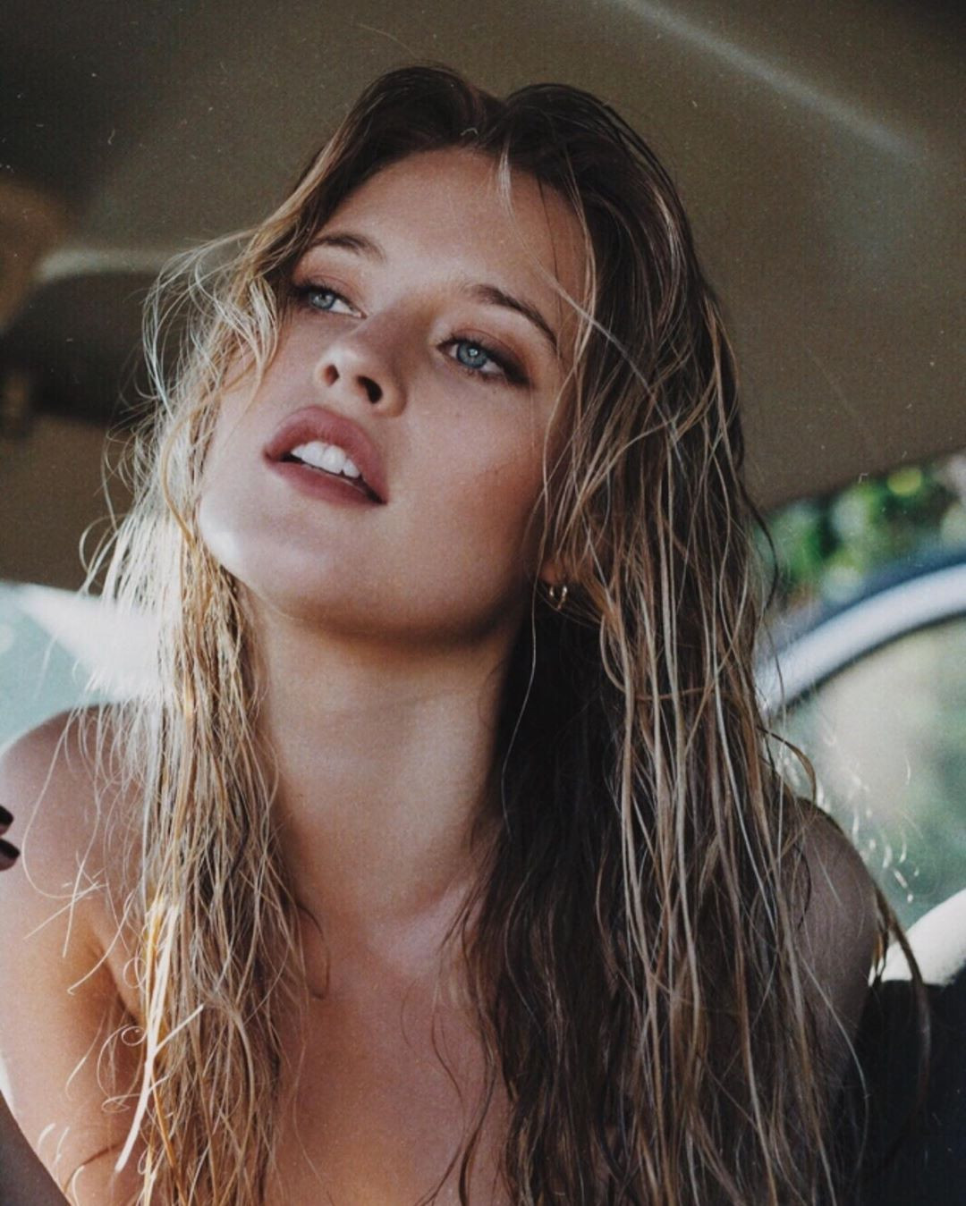 Thiên thần tóc vàng Hailey Carlson mặt xinh dáng đẹp hút hồn ảnh 7