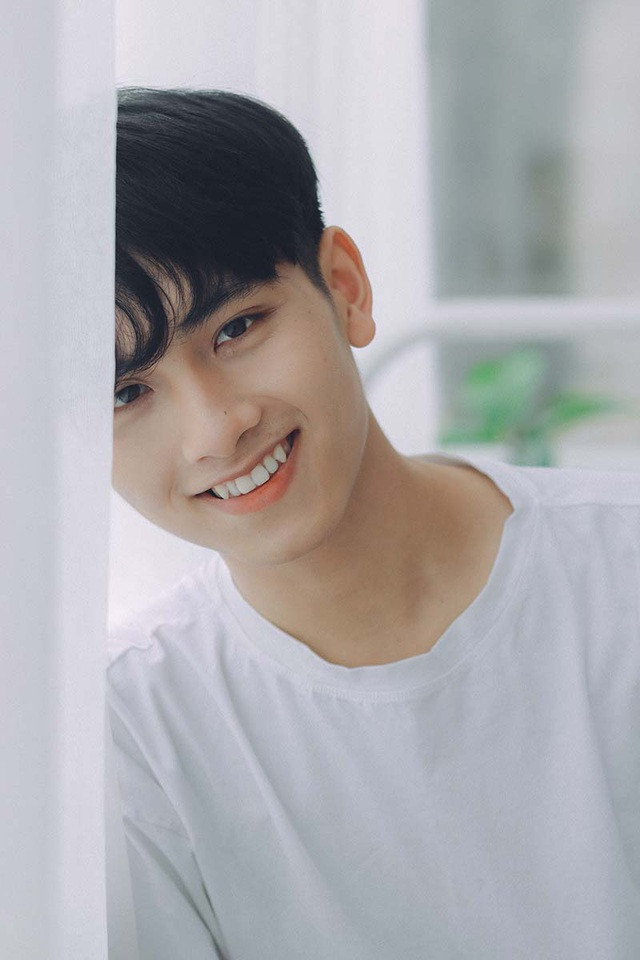 Nam sinh trường Y được mệnh danh là 'hot boy ảnh thẻ' ảnh 4