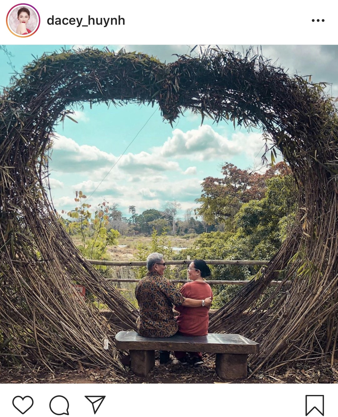 Nhan sắc như hoa hậu của mẹ Á hậu Thuỳ Dung trong ảnh cưới cách đây 40 năm gây sốt ảnh 11