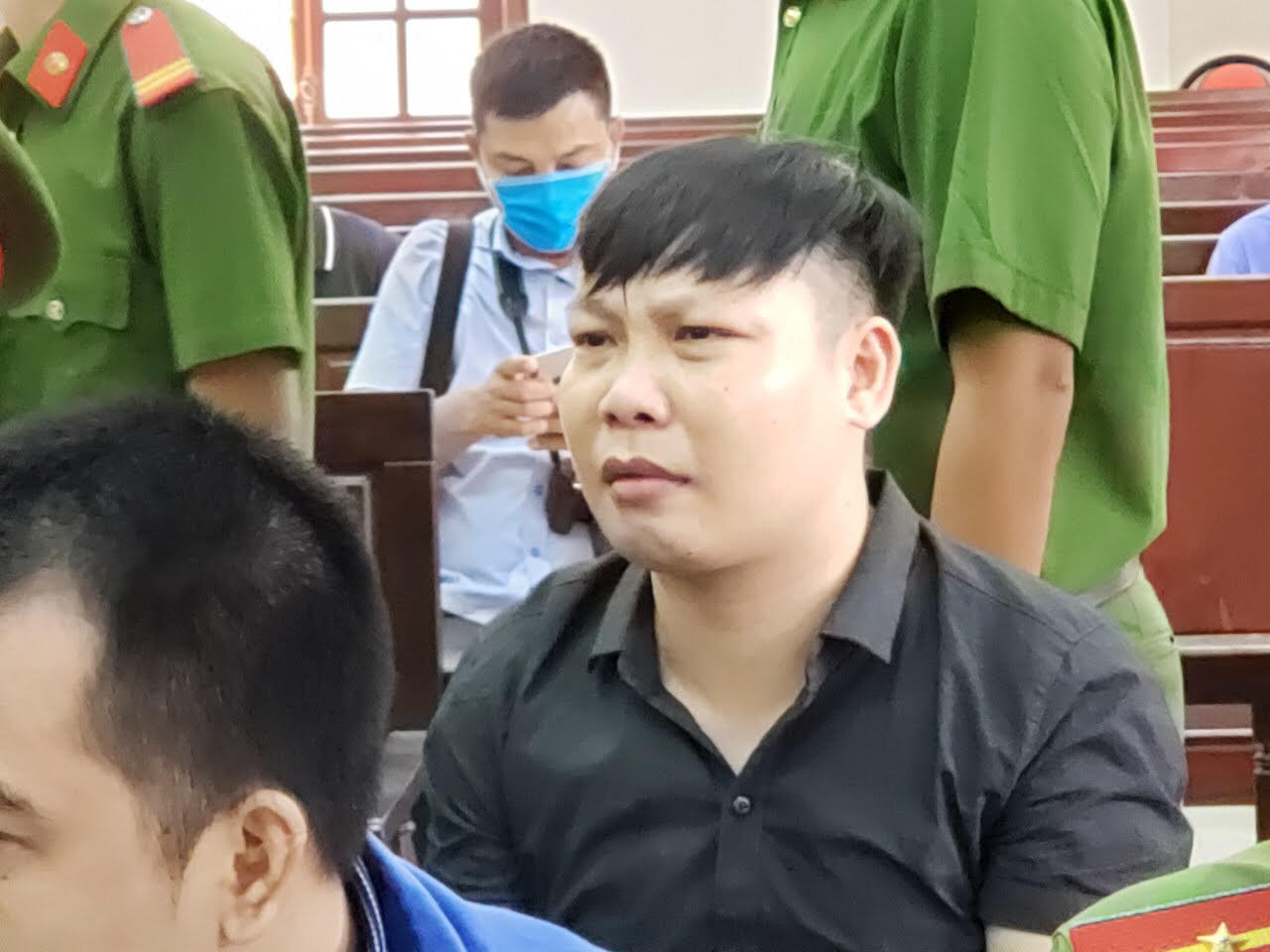 Xử nhóm giang hồ vây xe cảnh sát ở Đồng Nai: Hai trung tá công an vắng mặt ảnh 1