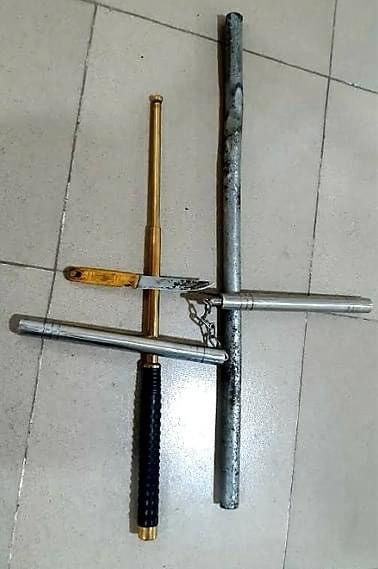 7 tài xế tấn công 1 lái xe ở cổng bệnh viện ảnh 2